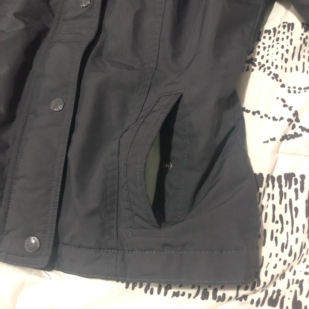 HOLLISTER | All-Weather Jacket | Small - Picture 6 of 12